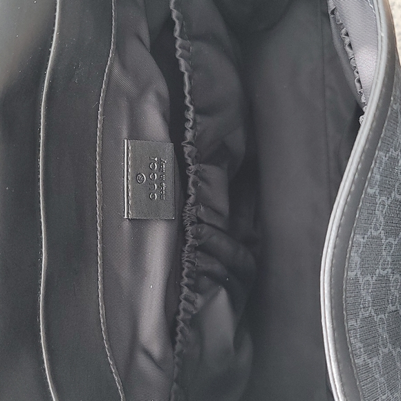 Gucci Supreme Diaper Bag - Picture 5 of 5